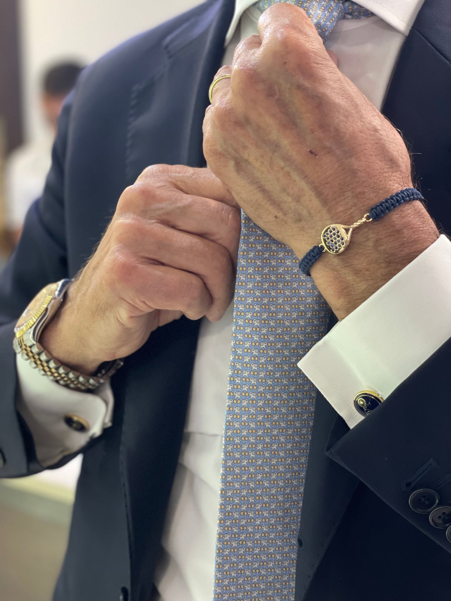 BRACCIALE PADEL IN ORO GIALLO 18KT E ZAFFIRI BLU - MODELLO TONDA