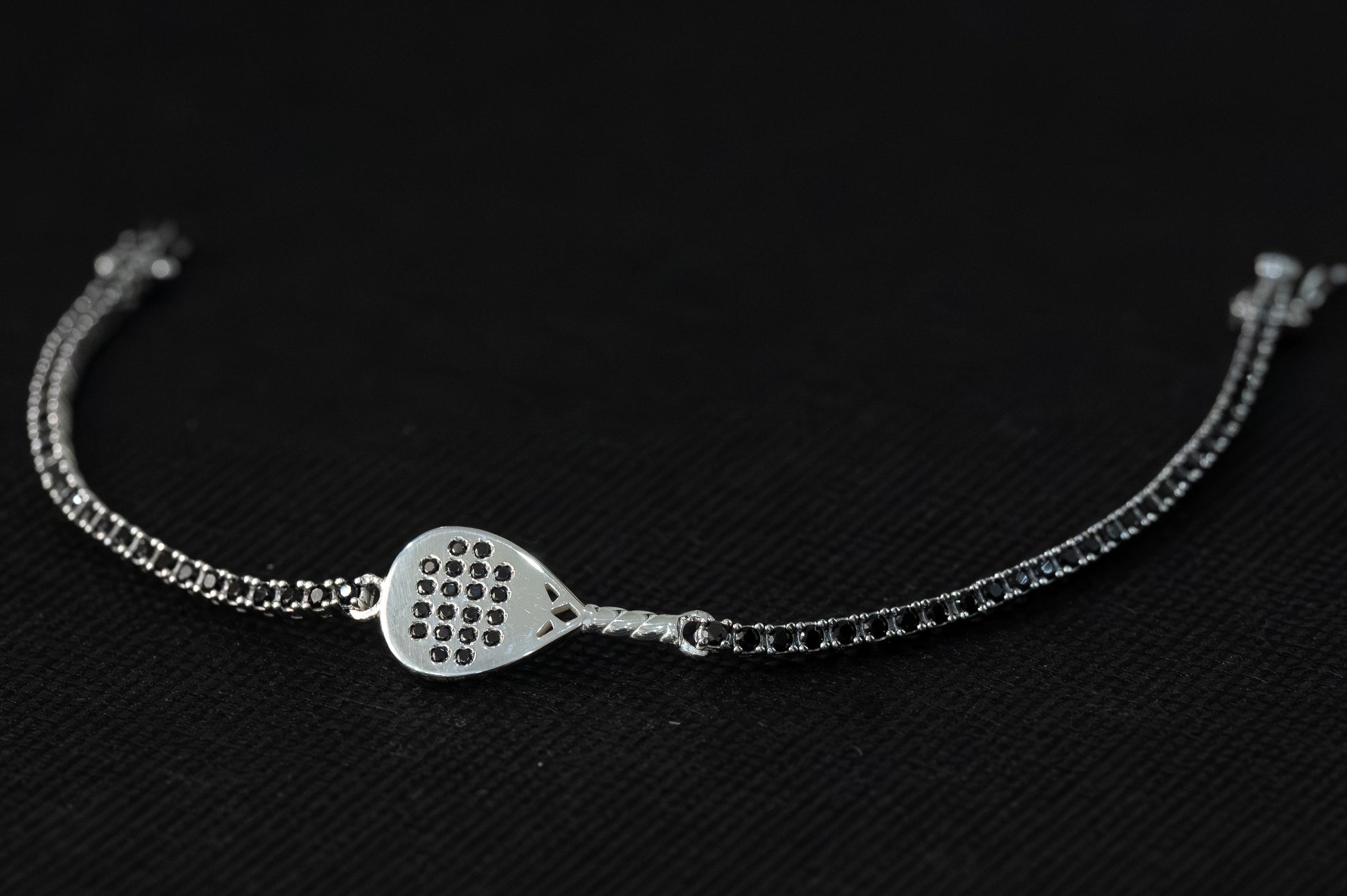 Bracciale tennis racchetta padel argento 95 e pietre nere